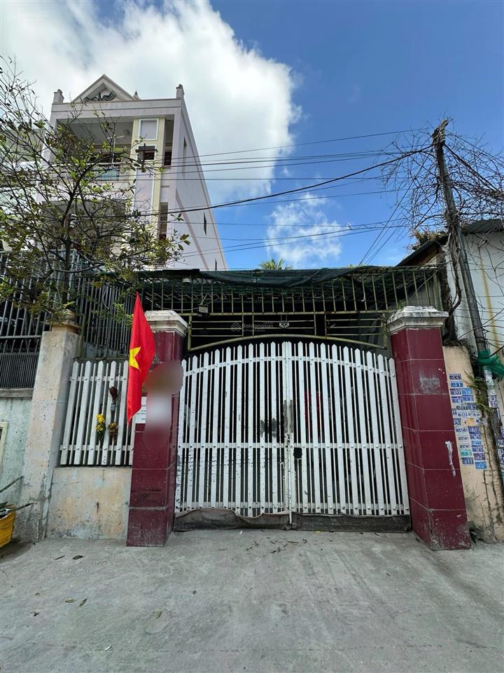 Nhà cấp 4, đường ô tô ba làng gần mường thanh ba làng * cách biển 200m. giá 9,6 tỷ