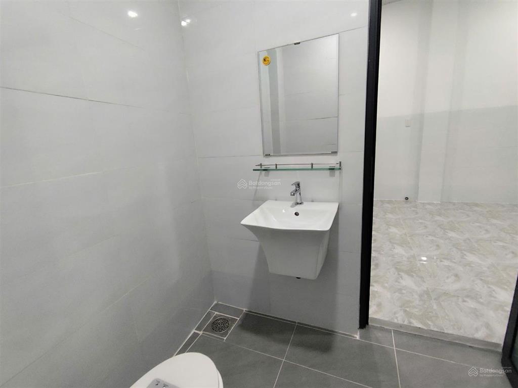 Nhà mới, hẻm đặng minh khiêm, ngang 5,2m. giá 4,5 tỷ