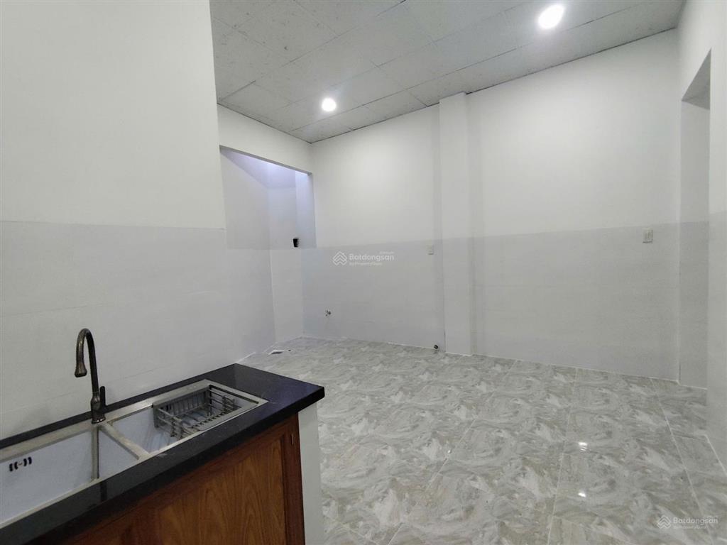 Nhà mới, hẻm đặng minh khiêm, ngang 5,2m. giá 4,5 tỷ