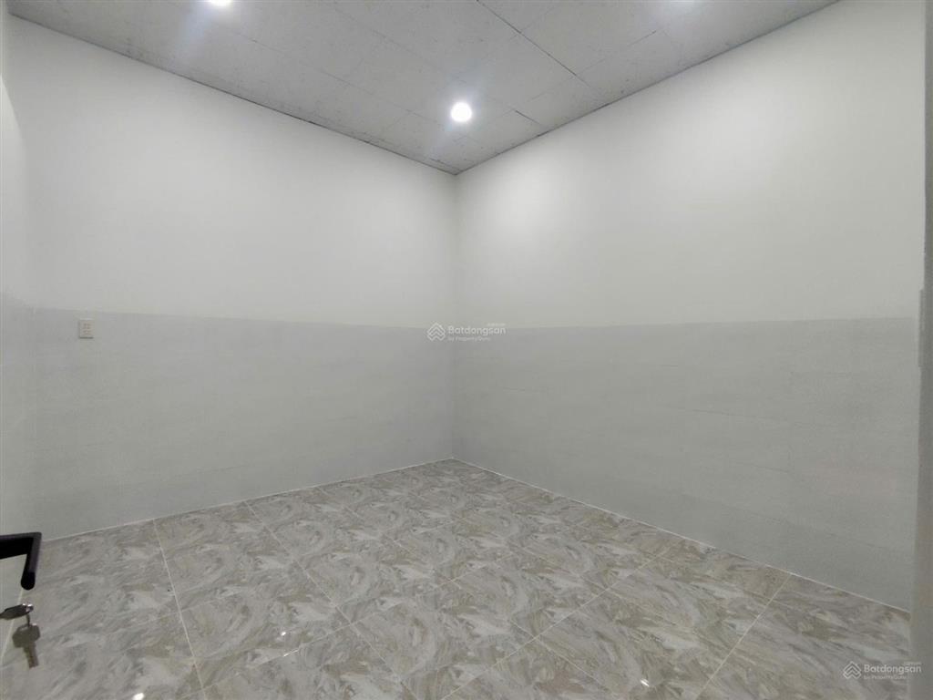 Nhà mới, hẻm đặng minh khiêm, ngang 5,2m. giá 4,5 tỷ