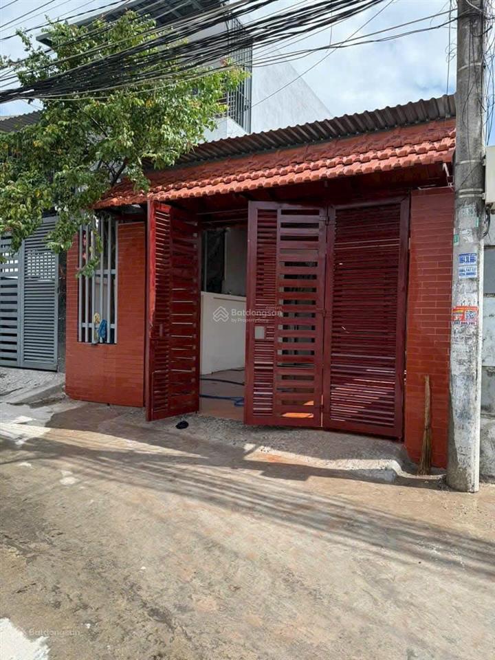 Nhà mới sát trạm đăng kiểm  đặng minh khiêm. giá 4,6 tỷ