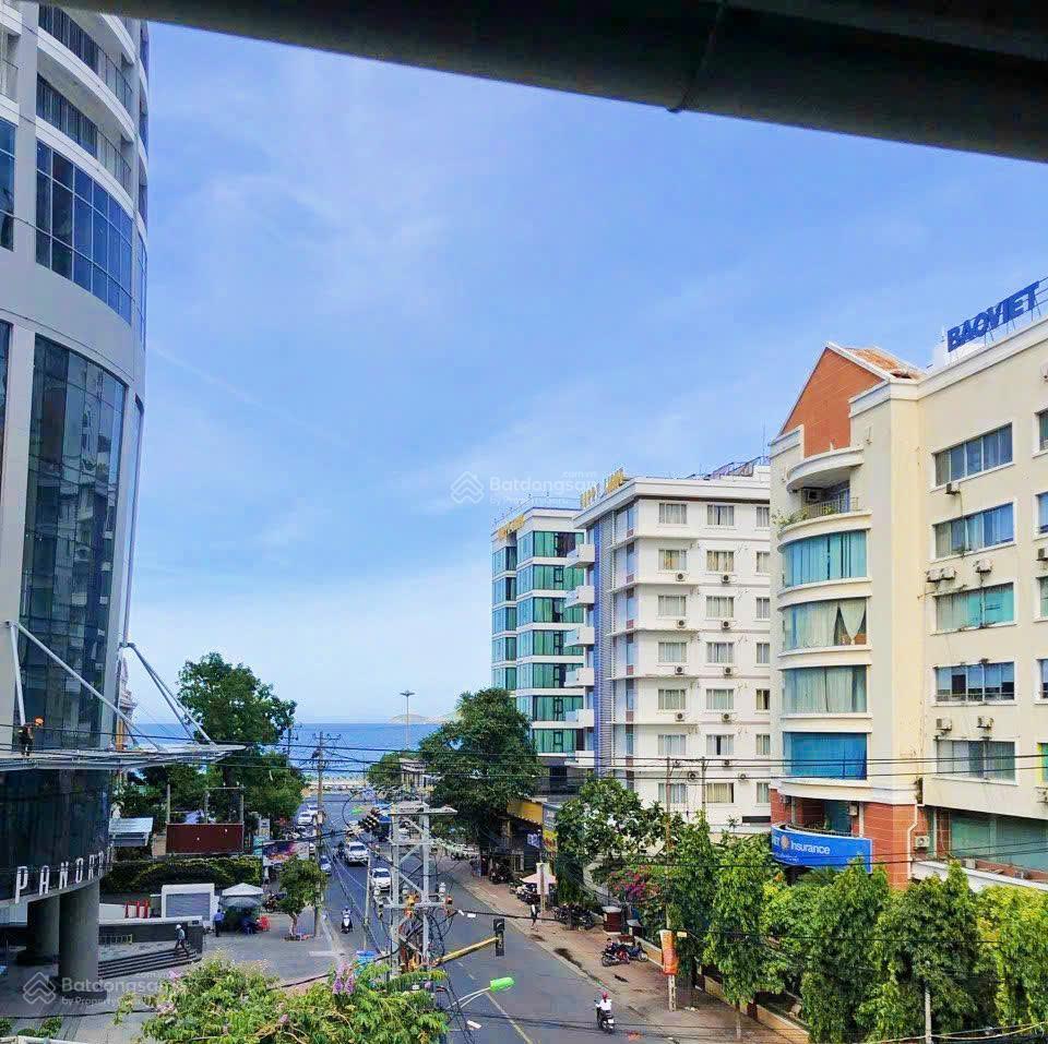 Siêu hiếm, cạnh toà panorama, nhà 4,5 tầng nguyễn thị minh khai. giá 24,5 tỷ