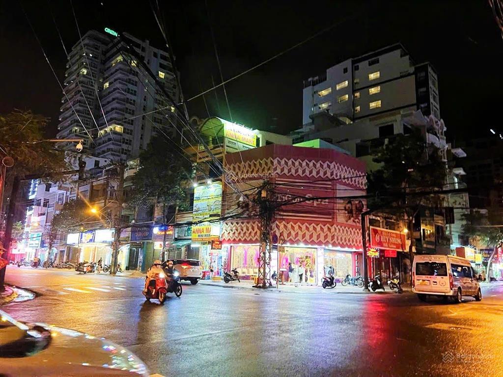 Siêu hiếm, cạnh toà panorama, nhà 4,5 tầng nguyễn thị minh khai. giá 24,5 tỷ