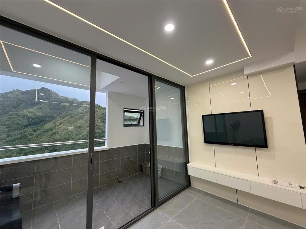 Sổ hồng lâu dài, căn hộ mường thanh ba làng 3,680 tỷ. tầng 23 view núi cô tiên