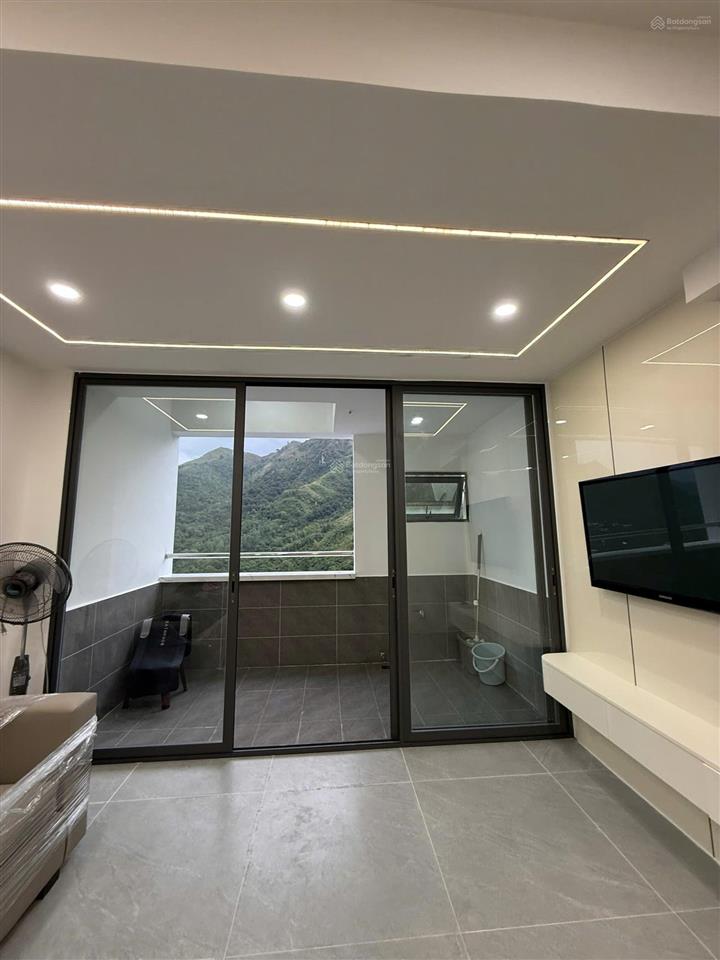 Sổ hồng lâu dài, căn hộ mường thanh ba làng 3,680 tỷ. tầng 23 view núi cô tiên