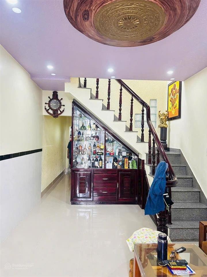 Nhà ô tô củ chi  cách biển hòn chồng 650m. giá 11,5 tỷ