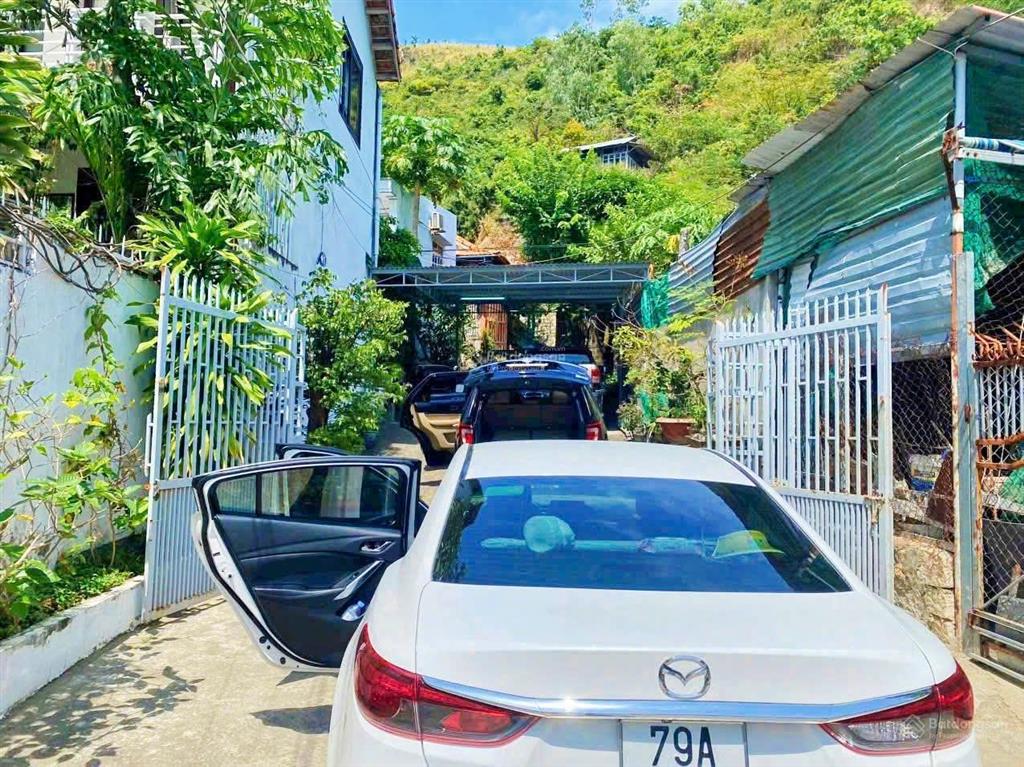 Nhà vườn tựa núi ba làng  sẵn nhà gỗ & ao cá. giá 11 tỷ
