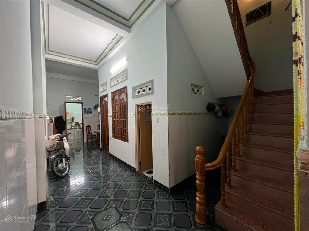 Nhà 3 tầng mặt tiền hoàng trinh ngang  gần 5,3m * cách biển hòn chồng 350m. giá 11 tỷ