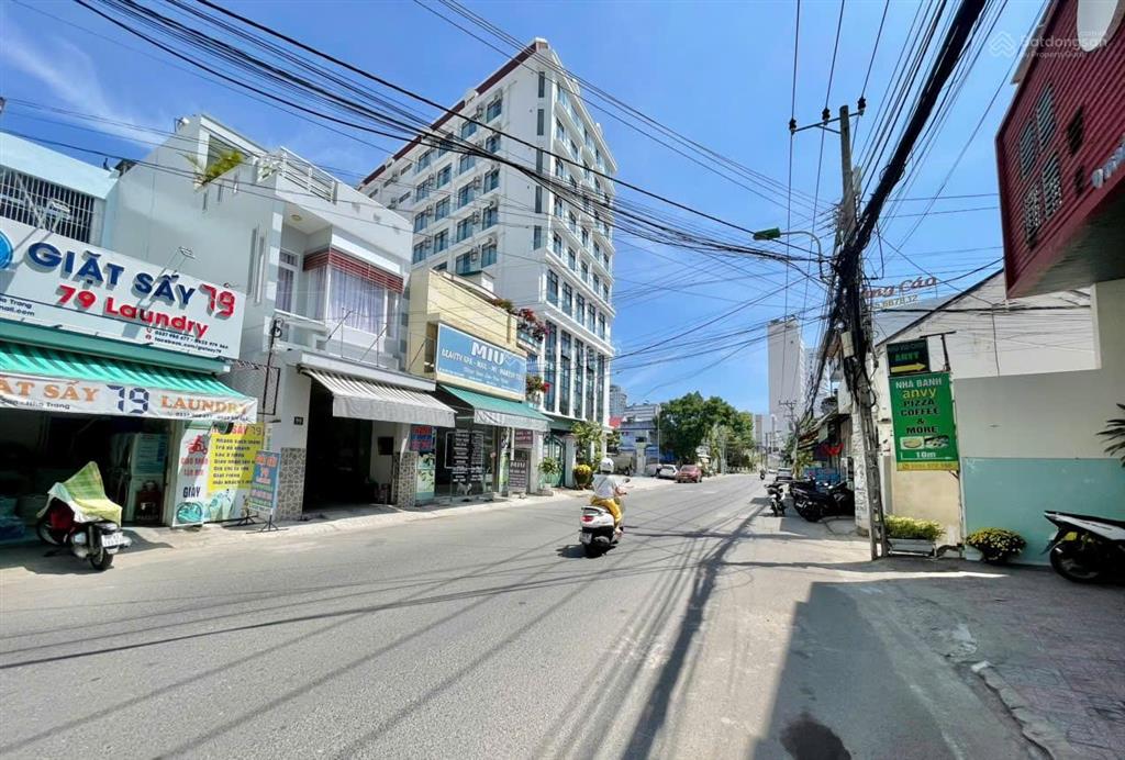 Nhà góc 2 mặt tiền bắc sơn  ngang siêu rộng hơn 10m ] ra biển hòn chồng 500m giá 37,5 tỷ