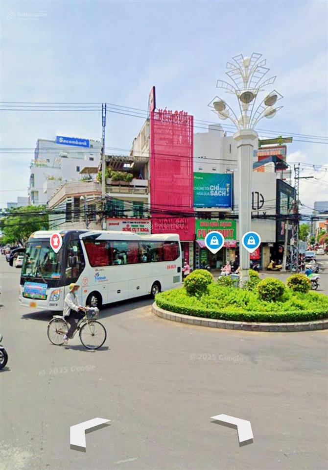 Nhà 3 tầng mặt tiền đường quang trung, đối diện vòng xoay. cách biển trần phú 450m. giá 25 tỷ