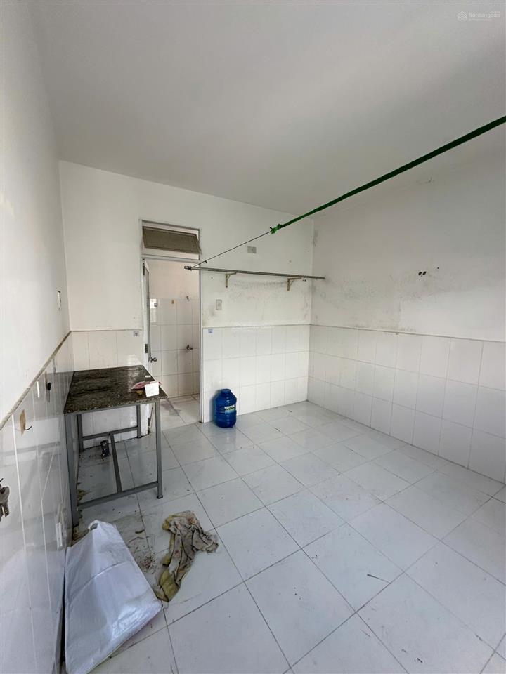 Toà nhà 5,5 tầng  sẵn 16 phòng cho thuê, có thu nhập đều. giá 9,9 tỷ