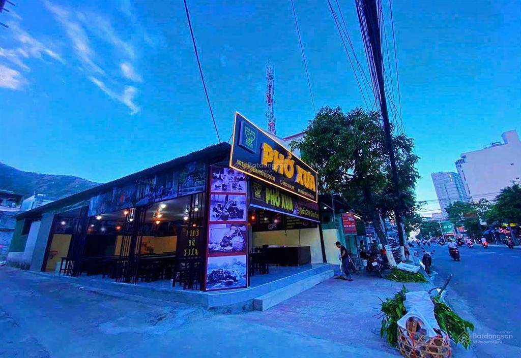 Góc 3 mặt tiền quán phở xưa  đường điện biên phủ. giá 27 tỷ