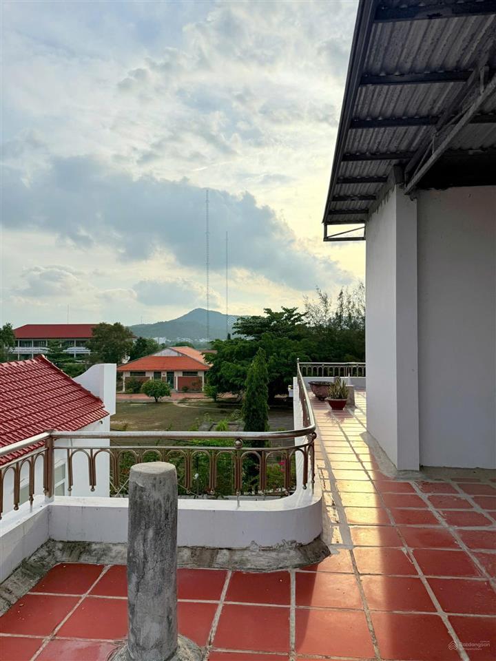 Nhà 2,5 tầng, góc 2 mặt tiền nguyễn quyền, khu at. giá 7,3 tỷ