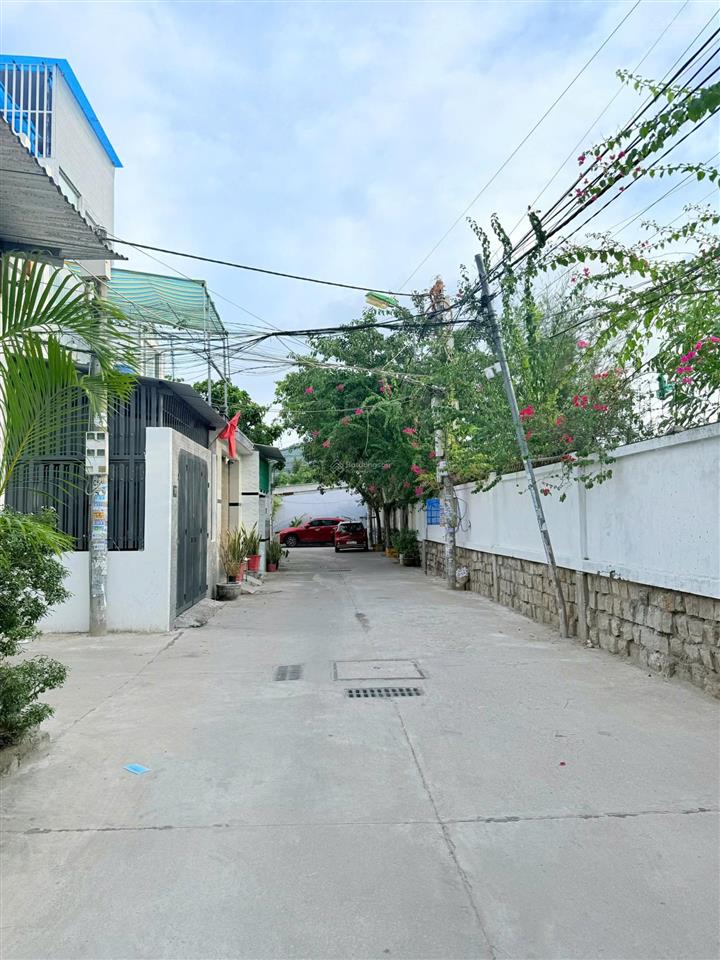 Nhà 2,5 tầng, góc 2 mặt tiền nguyễn quyền, khu at. giá 7,3 tỷ