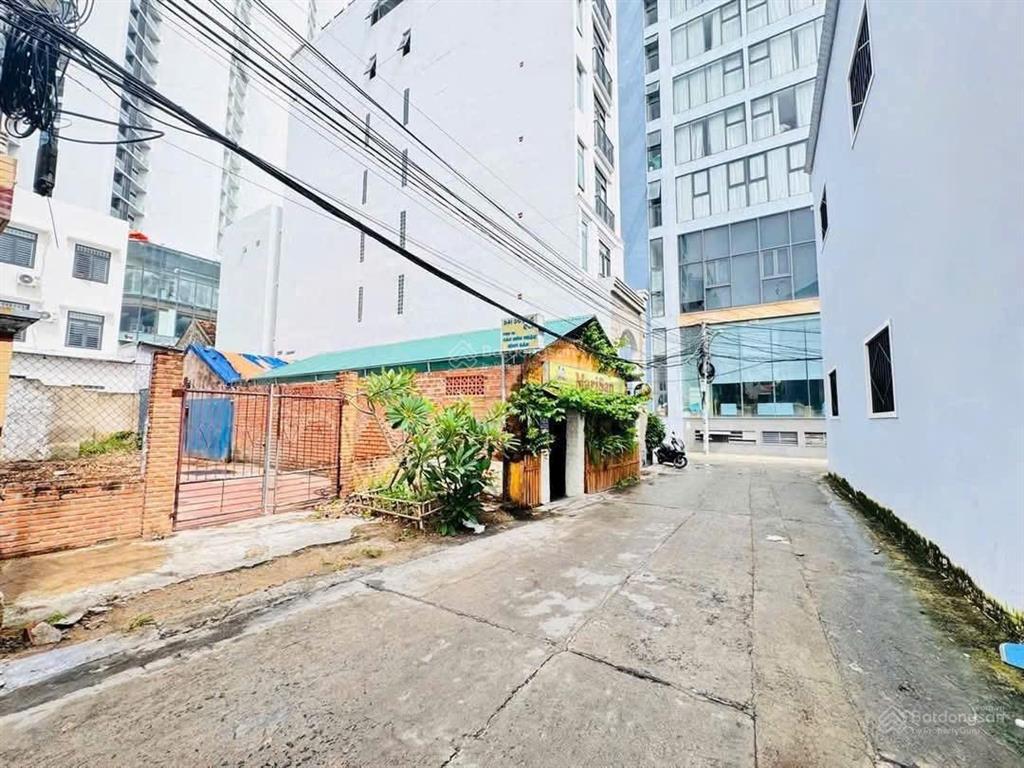 Mặt tiền nguyễn khánh toàn, ngang 6m * cách biển hòn chồng 99m, giá 15,8 tỷ