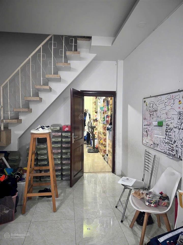 [ nhà 3 tầng mặt tiền đường 2/4  gần cầu hà ra ]  vị trí kinh doanh ổn áp. giá  7,2 tỷ