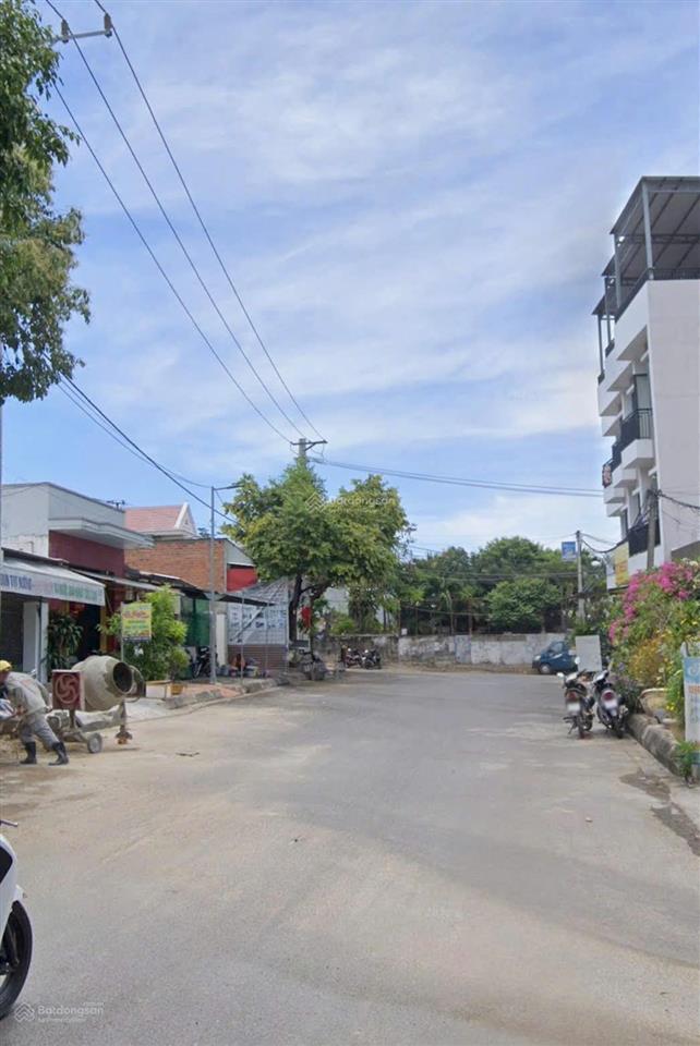 Lô mặt tiền nguyễn chích, sát đường nguyễn duy hiệu. cách biển hòn chồng 900m. giá 8,6 tỷ