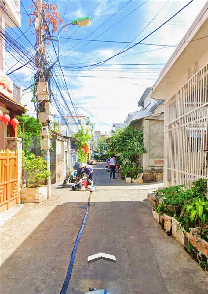 Lô hẻm ô tô lý ông trọng cách đường 2/4 80m * khá gần biển hòn chồng tầm 700m. giá 3,9 tỷ