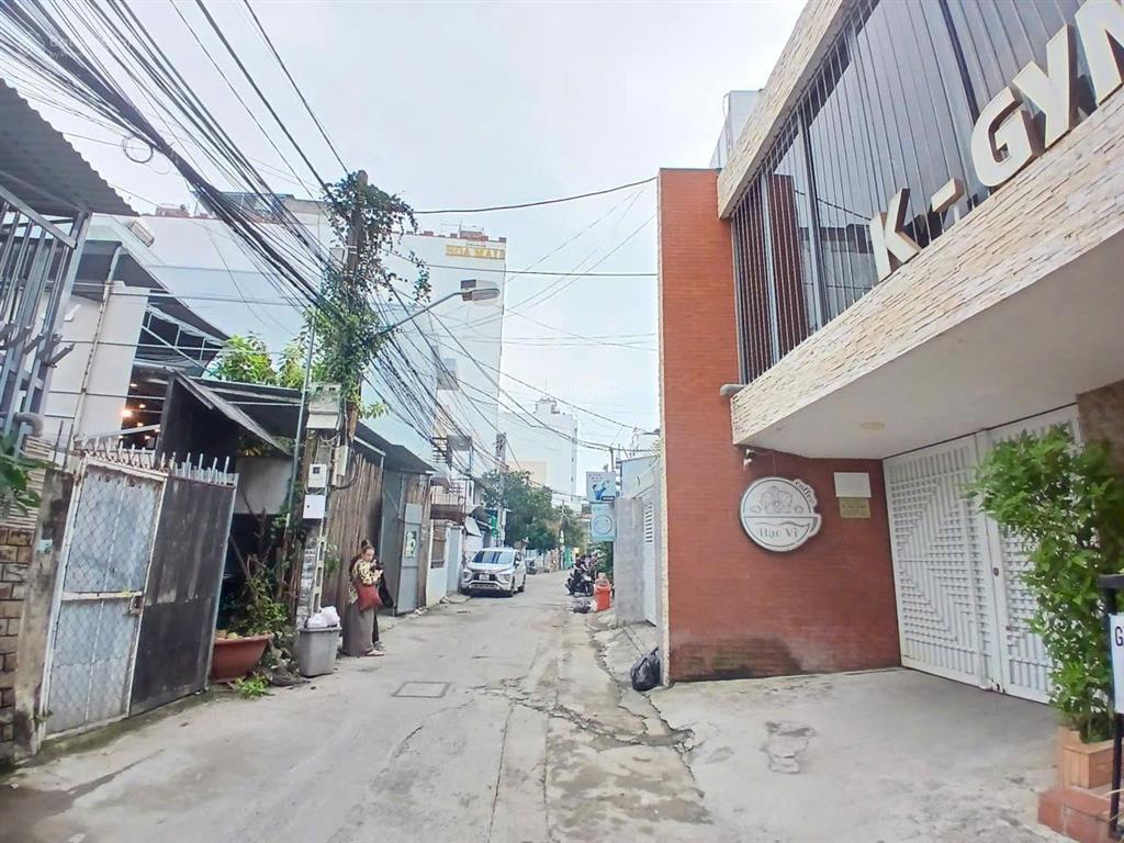 Nhà 2 tầng mặt tiền sao biển, sẵn dãy trọ, cách biển hòn chồng 250m. giá 11,5 tỷ