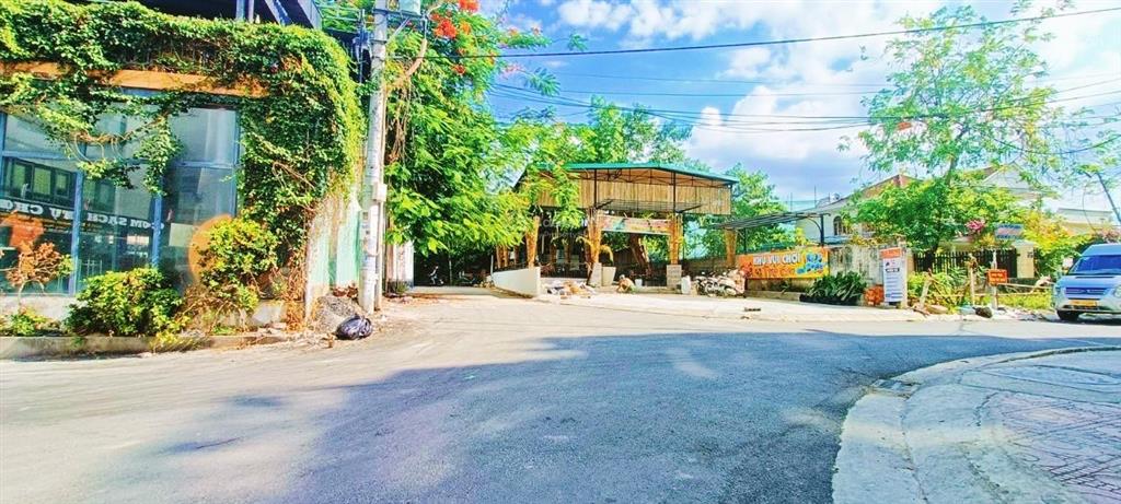 620m2 cao văn bé  sau mường thanh viễn triều * cách biển hòn chồng 250m