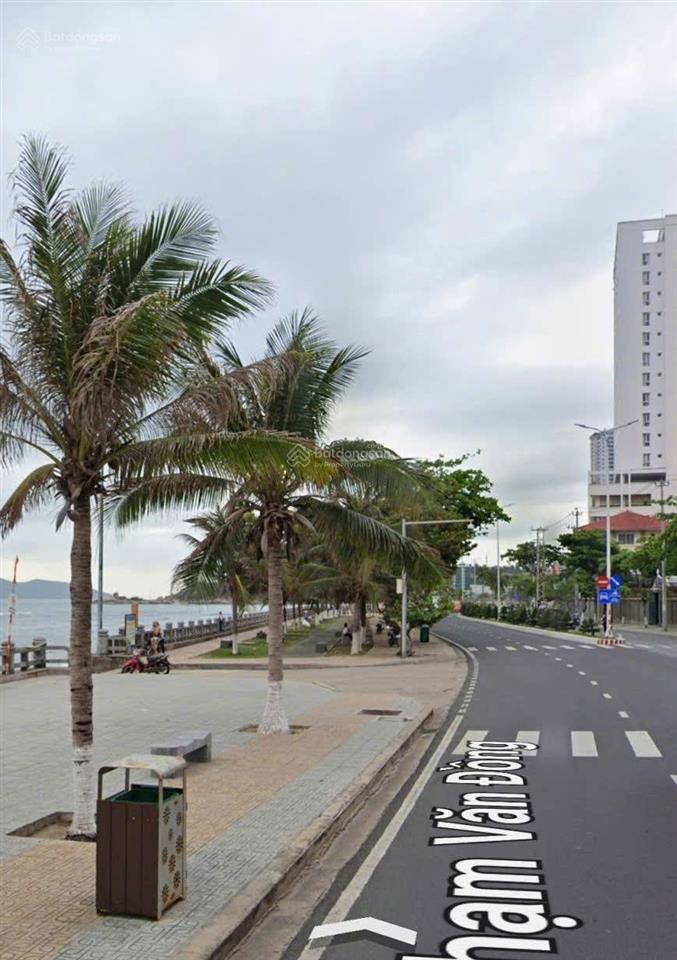 [ nhà 2 tầng sân vườn, mặt tiền nguyễn khánh toàn  ngang 9m. giá 20 tỷ