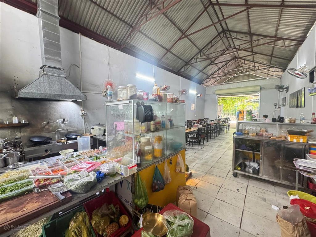 { nhà mặt tiền đoàn trần nghiệp  ngang 6m } , đi ra biển hòn chồng 350m. giá 17 tỷ