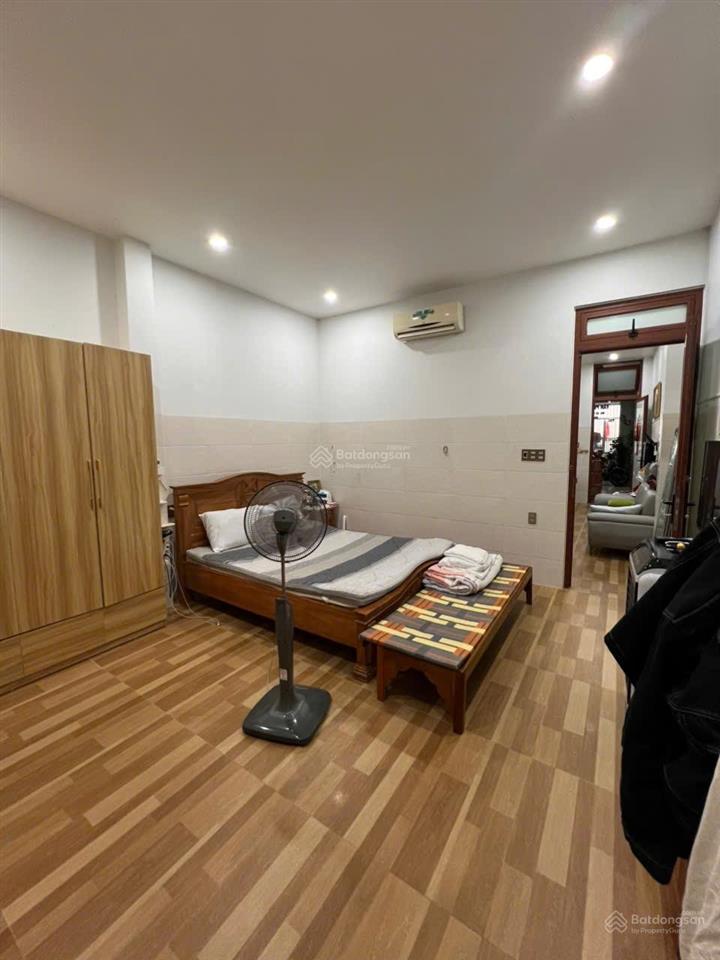 Nhà 3 tầng hẻm phan phù tiên, cách biển hòn chồng 300m. giá 12,8 tỷ