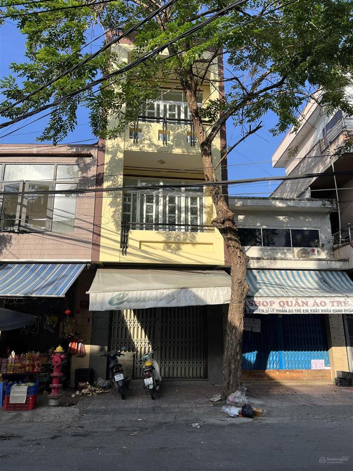 Nhà 3 tầng mặt tiền lạc long quân  vị trí kd ổn áp. giá 8,9 tỷ