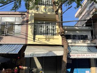 Nhà 3 tầng mặt tiền lạc long quân  vị trí kd ổn áp. giá 8,9 tỷ