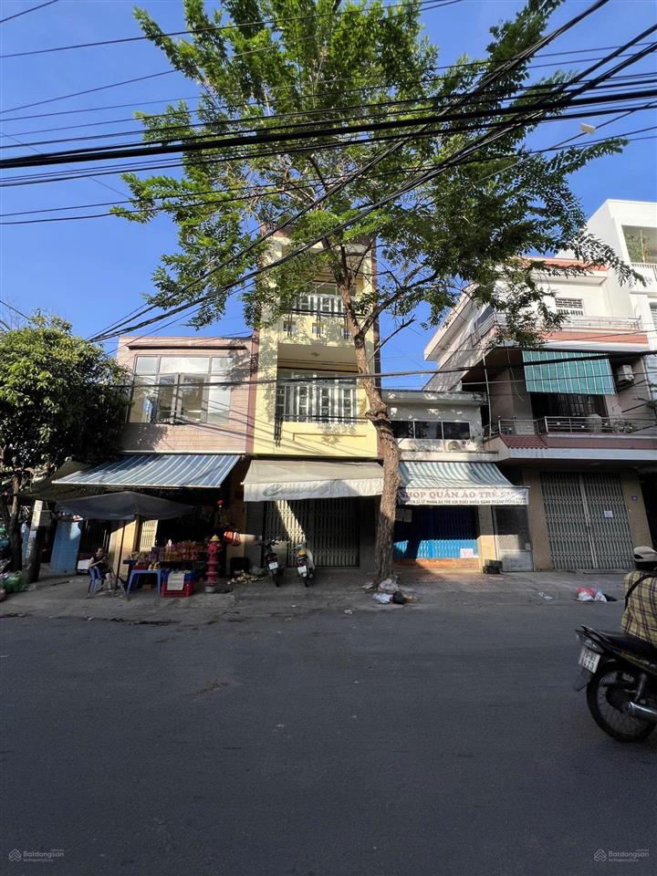 Nhà 3 tầng mặt tiền lạc long quân  vị trí kd ổn áp. giá 8,9 tỷ