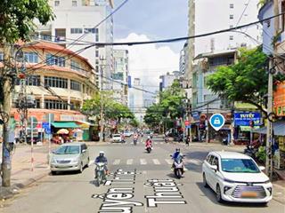 Nhà 2 tầng mặt tiền nguyễn thiện thuật  ngang khá dài 9,4m * sát đường biệt thự