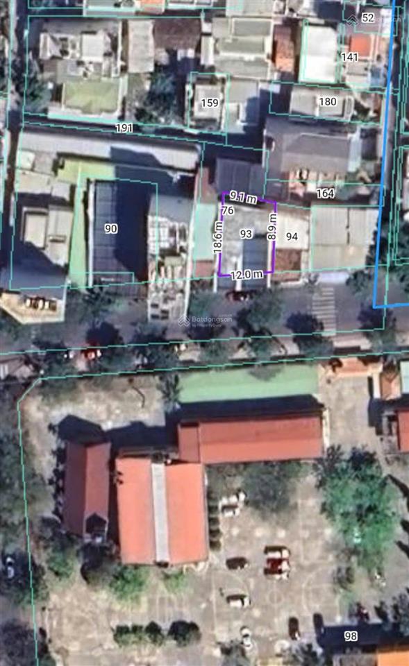 Mặt tiền đường hòn chồng  vị trí hiếm có * cách biển 220m