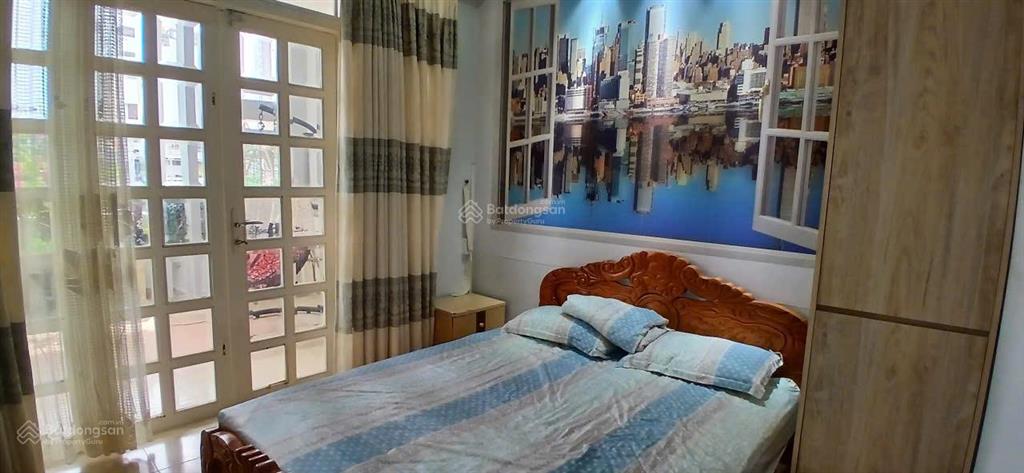 Nhà 3 tầng, góc 2 mặt hẻm ô tô nguyễn thiện thuật. giá 11 tỷ