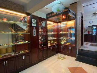 Nhà 3 tầng siêu đẹp quang trung  thông qua đinh tiên hoàng. giá 7,2 tỷ