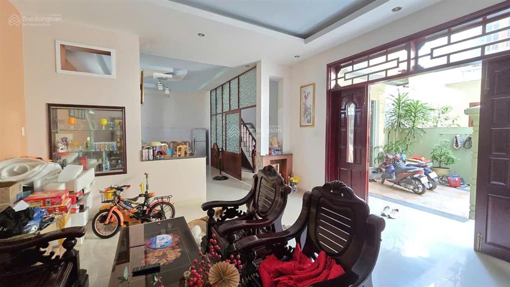 Toà nhà 5 tầng đinh tiên hoàng  cách biển 400m. giá 17,5 tỷ