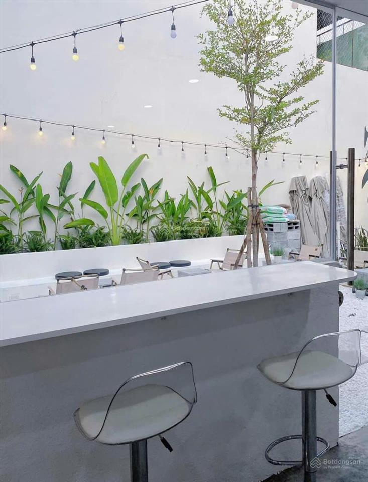 2 mặt tiền trần nguyên hãn  dòng tiền kinh doanh khá ổn áp * cách biển trần phú 1,2km