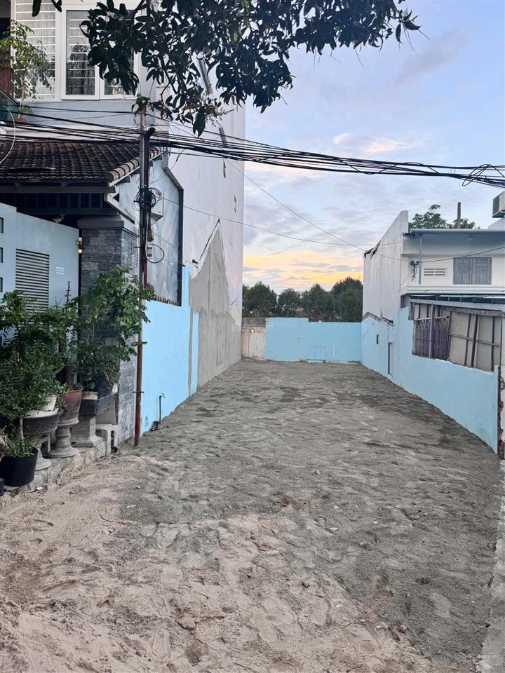 Lô hẻm ô tô song song cao xuân huy  sát đường lê hồng phong (ô tô vi vu). giá 5,4 tỷ