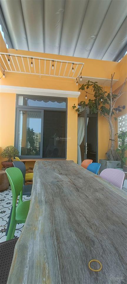 Nhà 4 tầng mới 99% ngô gia tự có thang máy, khúc đường 2 chiều, giá 22,5 tỷ