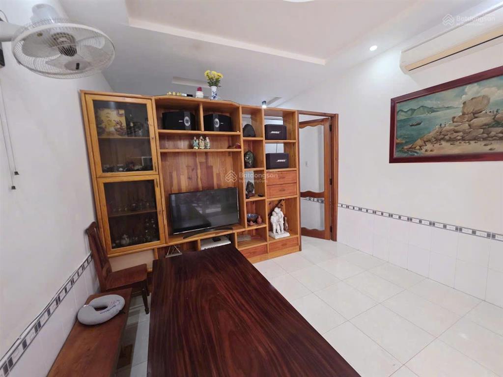 Nhà mặt tiền dương vân nga (nối dài)  sát đường 2/4, cạnh chung cư hưng phú 1 & 2. giá 5,5 tỷ