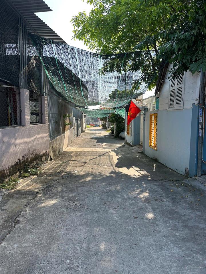 Biệt thự 3 tầng , hẻm nguyễn khắc viện ô tô quay đầu * cách biển hòn chồng 300m.  giá 8,5 tỷ