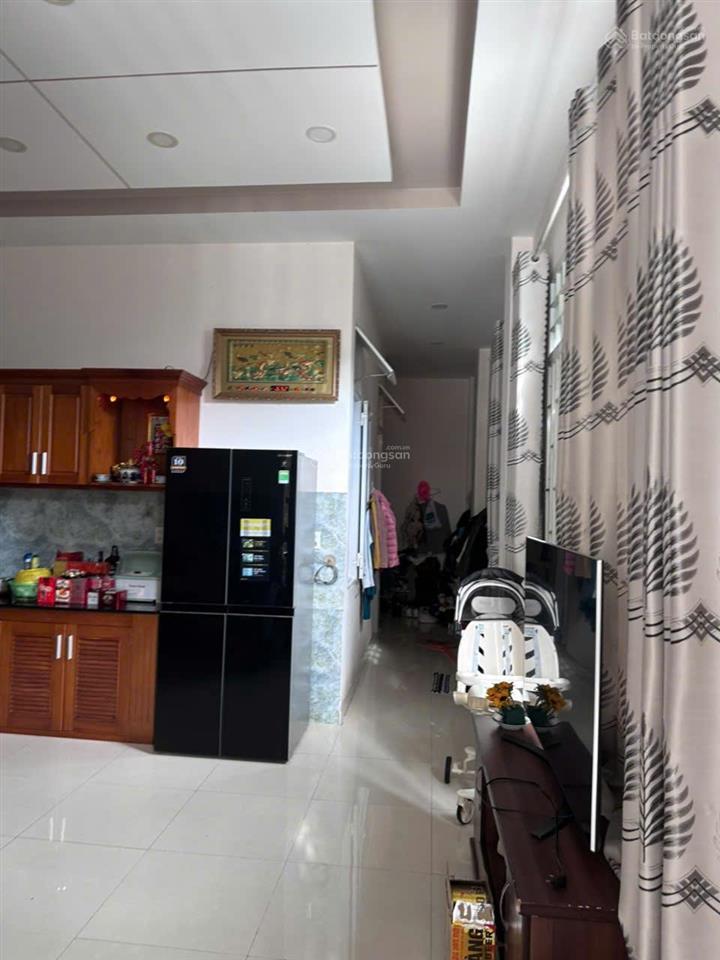 Nhà 2,5 tầng , sát đường phạm văn đồng tầm 20m * cách bến du thuyền nha trang 250m. giá 8,2 tỷ