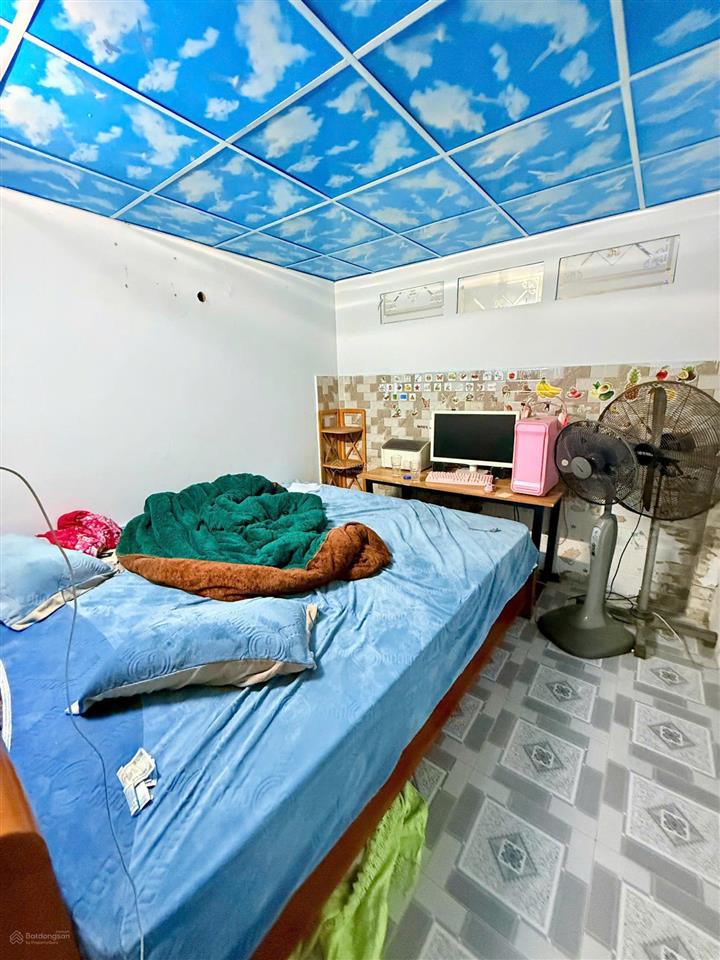 Nhà mặt tiền đường quảng hàm, ngang 9m sát châu văn liêm. giá 5 tỷ