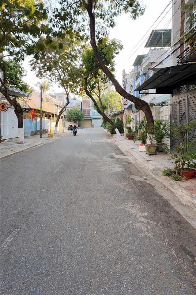 Nhà mặt tiền đường quảng hàm, ngang 9m sát châu văn liêm. giá 5 tỷ