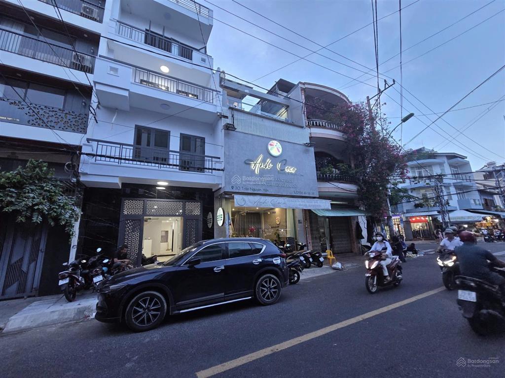 Nhà 4 tầng trần nguyên hãn, có thang máy bài bản (gần chợ xóm mới). giá 26,9 tỷ