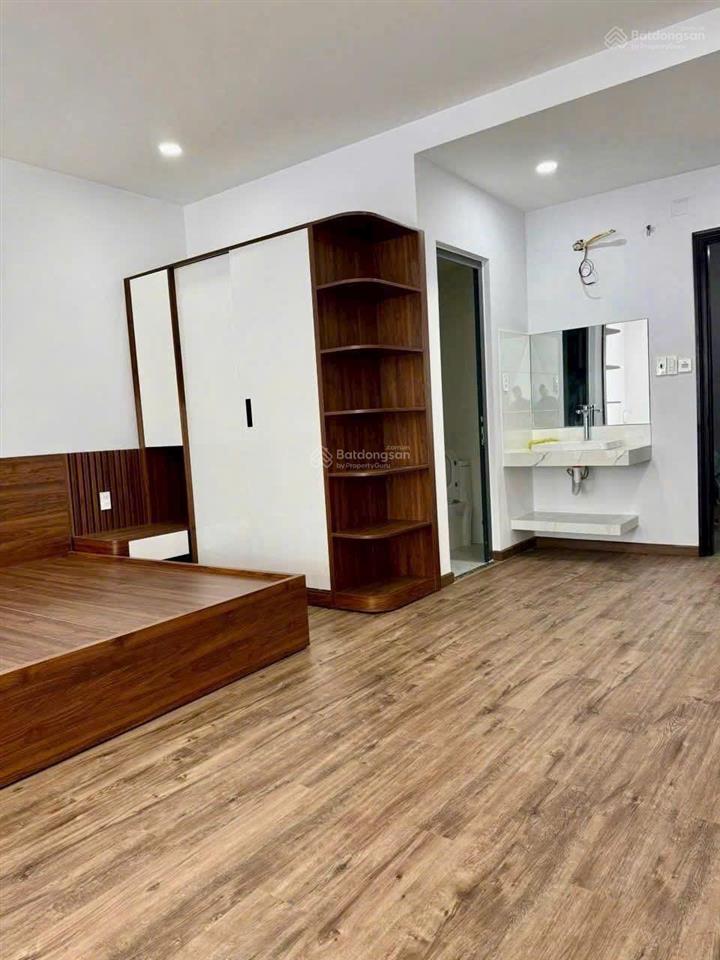Nhà 4 tầng trần nguyên hãn, có thang máy bài bản (gần chợ xóm mới). giá 26,9 tỷ