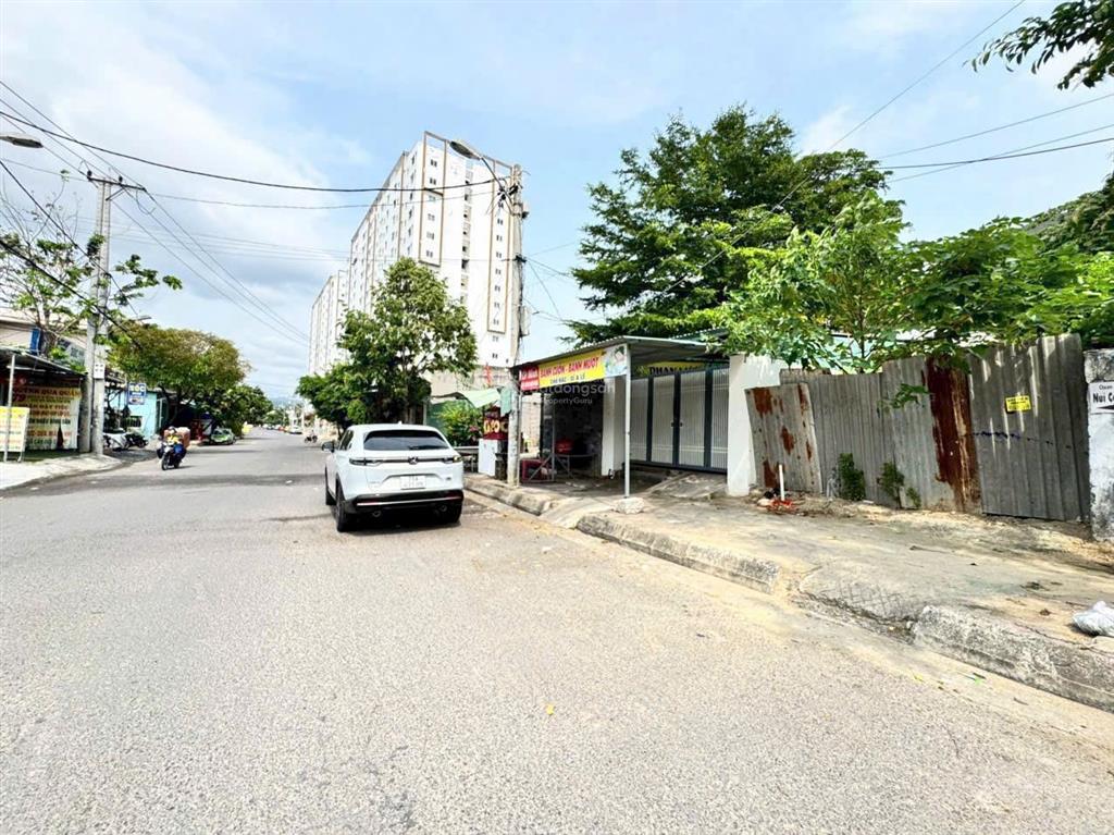 Mặt tiền nguyễn chích  5,6 tỷ (rẻ nhất khu vực)