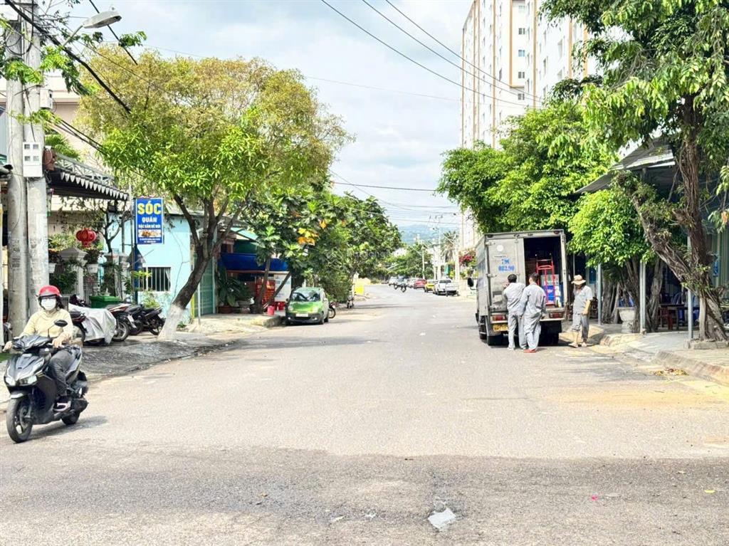 Mặt tiền nguyễn chích  5,6 tỷ (rẻ nhất khu vực)