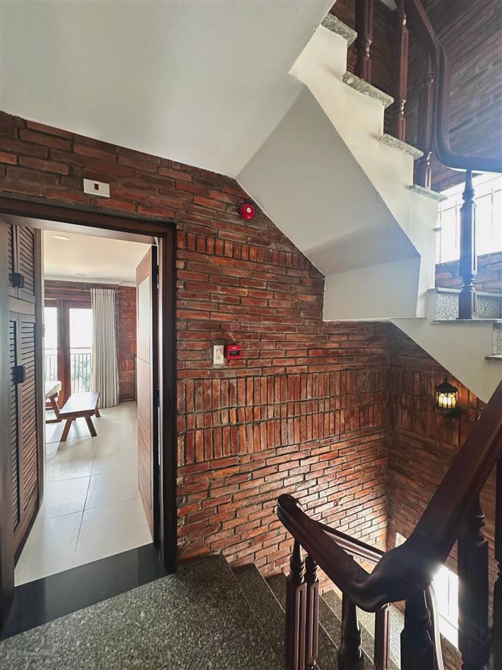 Toà căn hộ 6 tầng, góc 2 mặt tiền hẻm ô tô  nguyễn thiện thuật [ có thang máy ]