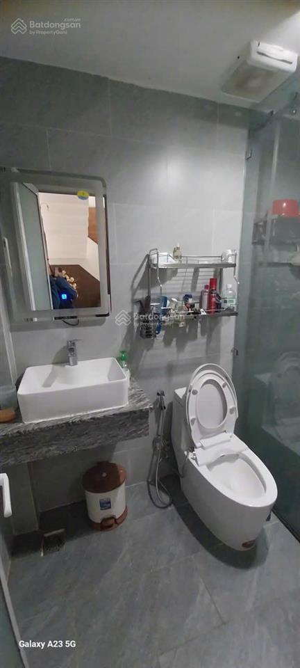 Nhà 2 tầng mặt tiền ngô lan chi  ngang dài 8m (đi ra biển tầm 800m). giá 11,5 tỷ