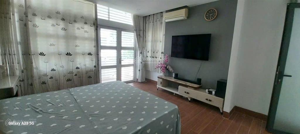 Nhà 2 tầng mặt tiền ngô lan chi  ngang dài 8m (đi ra biển tầm 800m). giá 11,5 tỷ